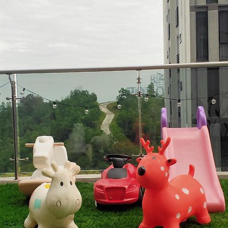 D Bunga مسلم Homestay Pool View Legoland Nusajaya Nusajaya  Eksteriør bilde