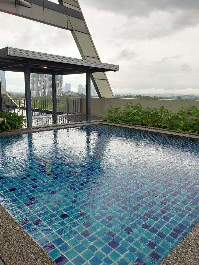 D Bunga مسلم Homestay Pool View Legoland Nusajaya Nusajaya  Eksteriør bilde