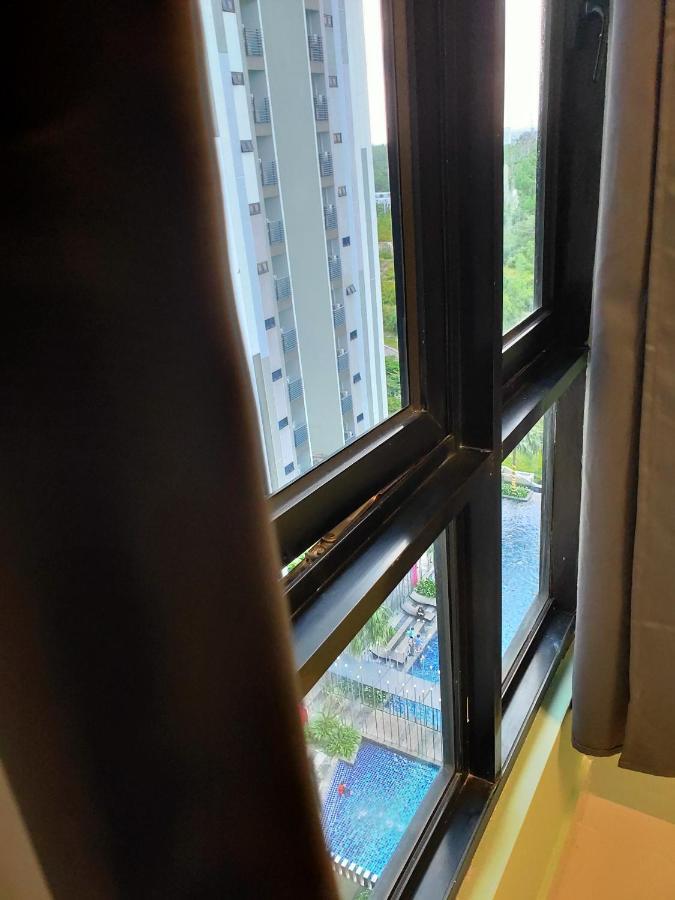 D Bunga مسلم Homestay Pool View Legoland Nusajaya Nusajaya  Eksteriør bilde