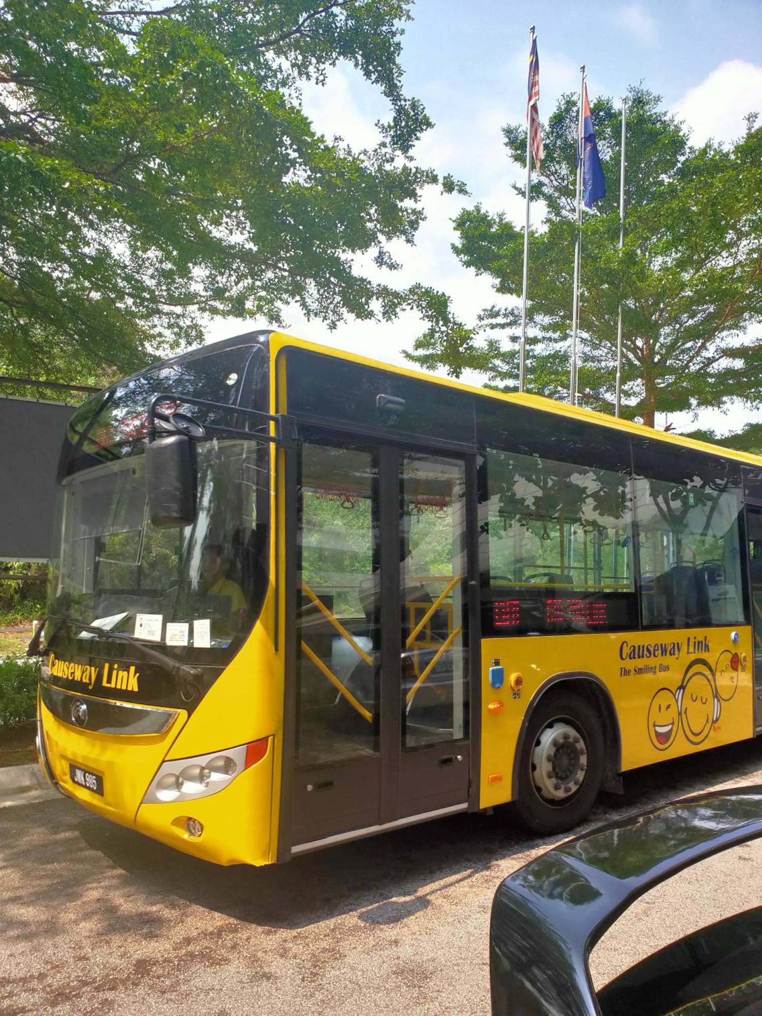 D Bunga مسلم Homestay Pool View Legoland Nusajaya Nusajaya  Eksteriør bilde